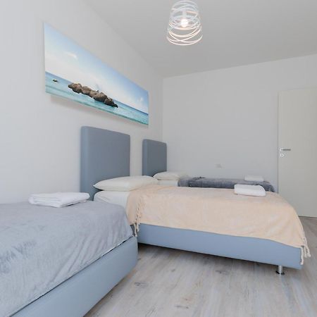 Wave Island! Luxury Resort A Jesolo - Piscina E Park Free! Esterno foto